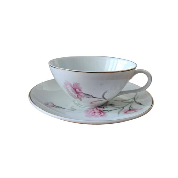 VTG Carnation Tea Cup & Saucer Set, multiple available - Picture 1 of 8